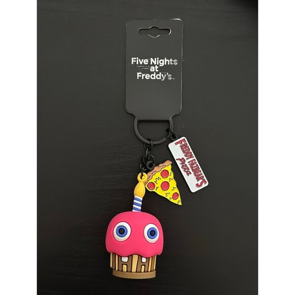 Five Nights at Freddy's Cupcake & Pizza Multi-Charm Keychain - Picture 1 of 2